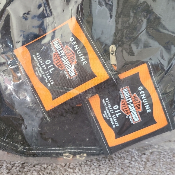 NWT Harley Davidson Motor Oil Can Cooler - Picture 3 of 5